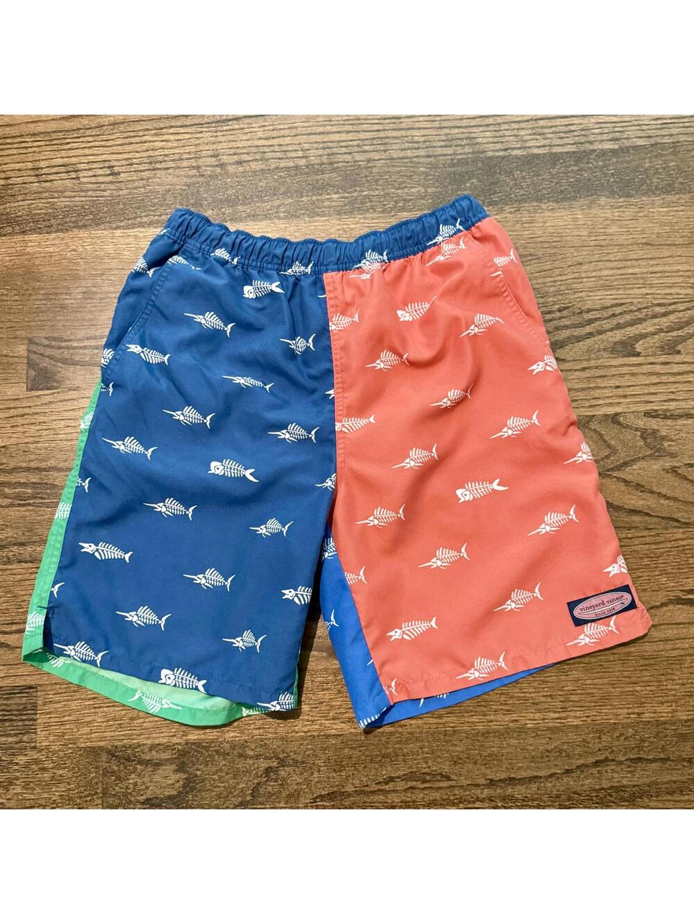 Vineyard Vines Men's Size Large Swim Trunks